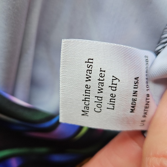 BOLDER ATHLETIC WEAR Skirt Skort Run, Tennis, Golf Geo Black Red Green NWOT- M - Picture 8 of 12